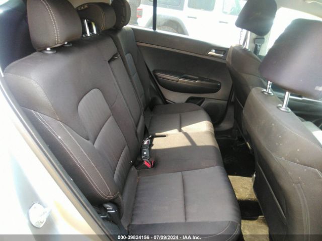 KNDPMCAC8M7885400 KIA Sportage Lx