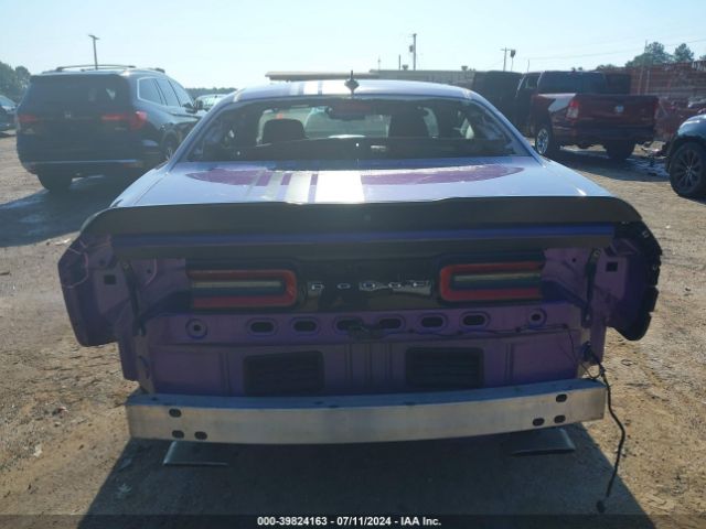 2C3CDZFJXJH314519 Dodge Challenger 392 Hemi Scat Pack Shaker