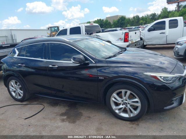 SJKCH5CP5HA033574 Infiniti Qx30 Premium