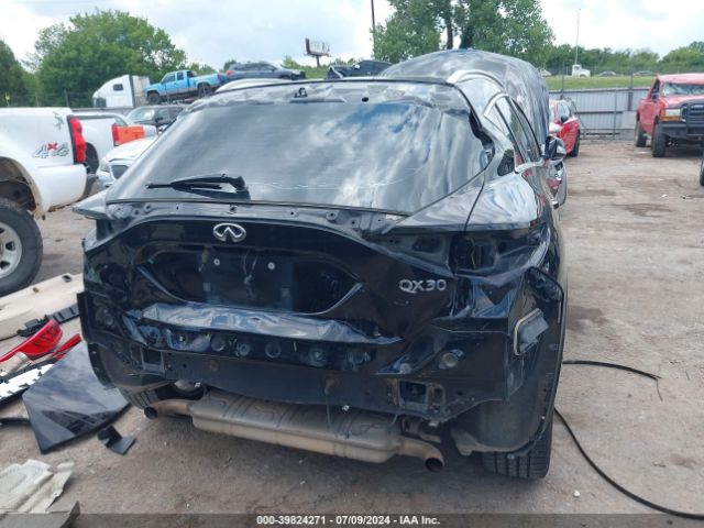 SJKCH5CP5HA033574 Infiniti Qx30 Premium