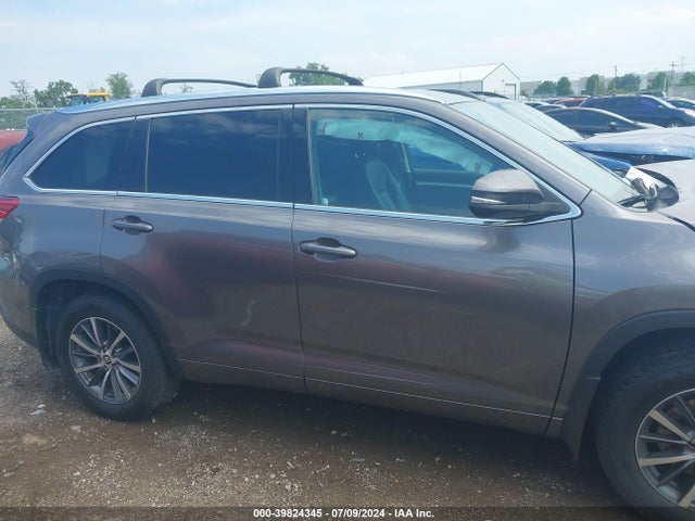 Toyota Highlander Xle 2018 5TDJZRFH4JS889184 Image 13
