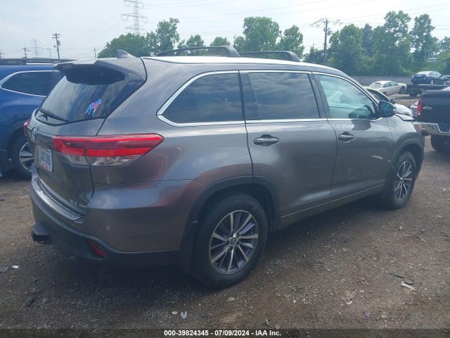 Toyota Highlander Xle 2018 5TDJZRFH4JS889184 Image 4