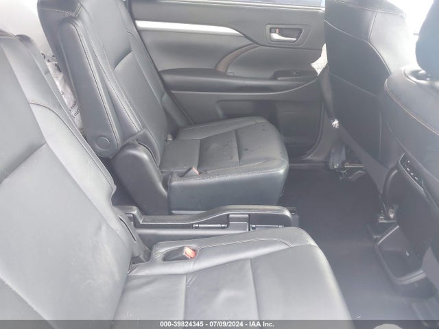 Toyota Highlander Xle 2018 5TDJZRFH4JS889184 Image 8