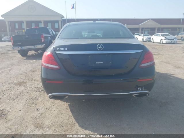 WDDZF4JB8HA232919 Mercedes-Benz E 300