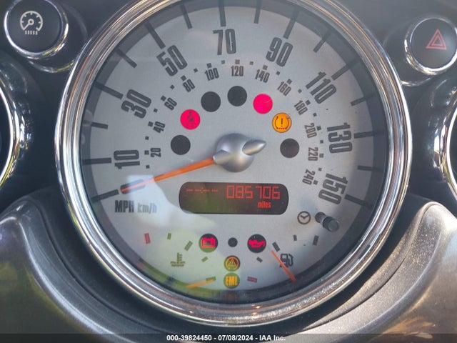 2007 MINI COOPER S WMWRH33527TJ43241 Photo 6