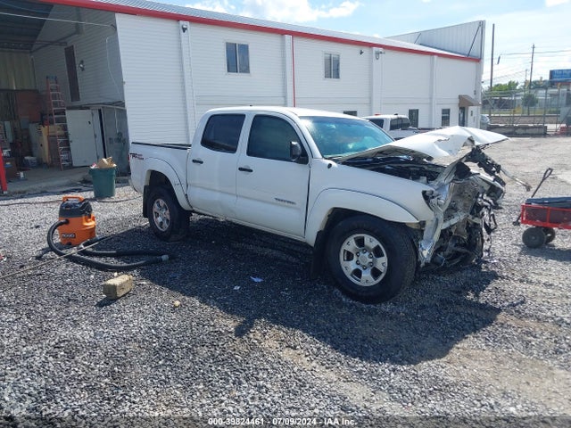 Toyota Tacoma Base V6 2015 5TFLU4EN6FX133732 Image 1