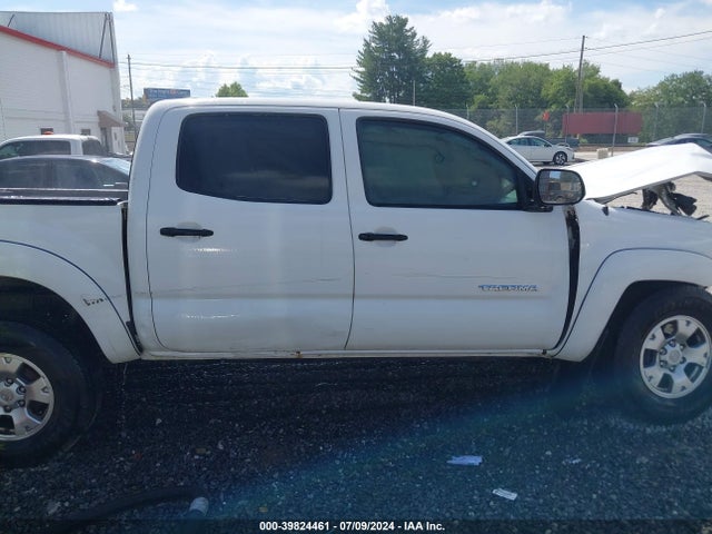 Toyota Tacoma Base V6 2015 5TFLU4EN6FX133732 Image 13