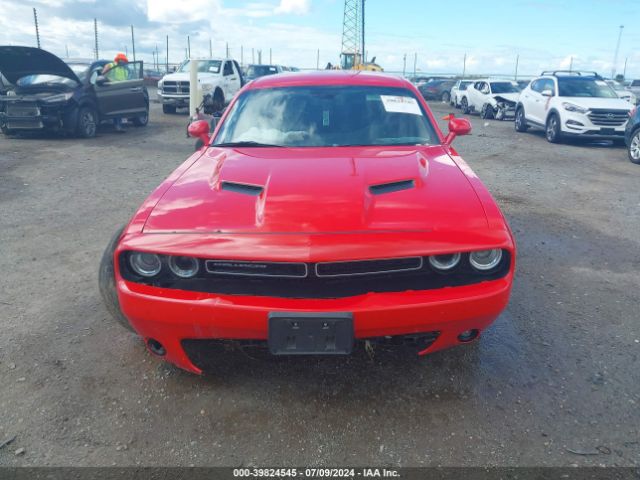 2C3CDZAG0JH111473 Dodge Challenger Sxt Plus