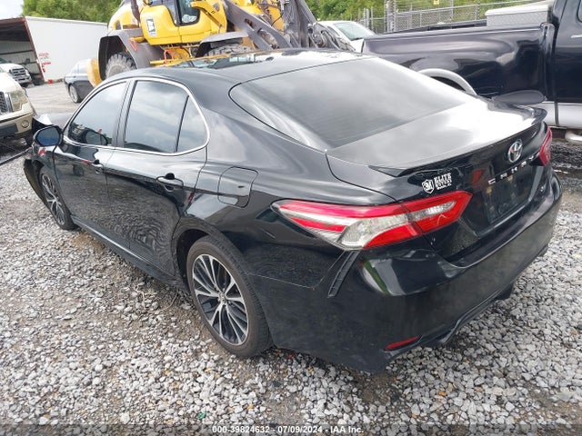 Toyota CAMRY SE 2018 4T1B11HKXJU017119 Image 3