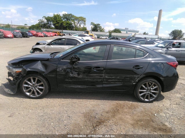 3MZBN1V33JM179407 Mazda Mazda3 Touring