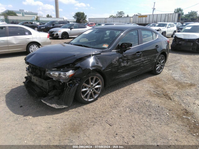 3MZBN1V33JM179407 Mazda Mazda3 Touring