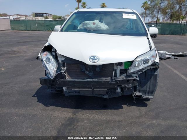 5TDYK3DC5FS669860 Toyota Sienna Xle Premium 8 Passenger