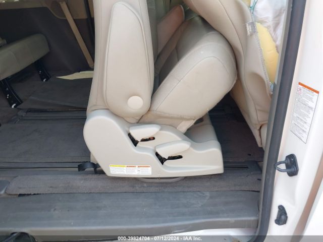 5TDYK3DC5FS669860 Toyota Sienna Xle Premium 8 Passenger