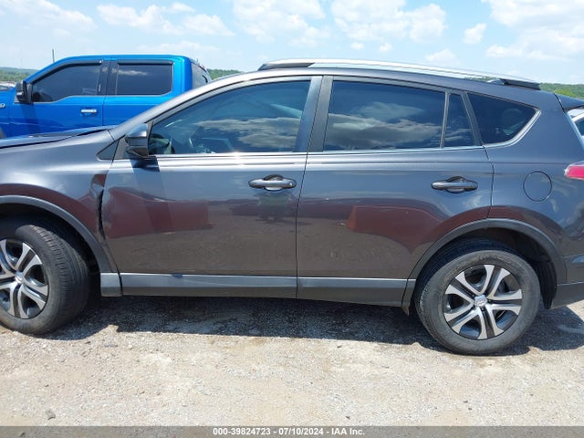 Toyota RAV4 LE 2017 JTMZFREV1HJ144645 Image 14