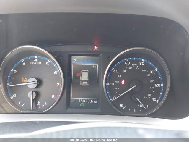 Toyota RAV4 LE 2017 JTMZFREV1HJ144645 Image 7