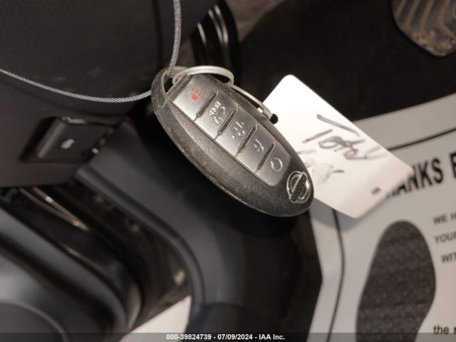 KNMAT2MT8JP504882 Nissan ROGUE SV