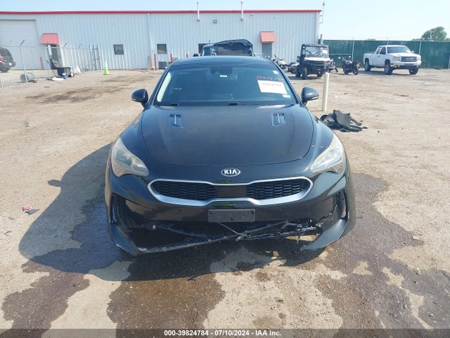 KIA Stinger Premium 2018 KNAE25LA7J6012031 Image 13