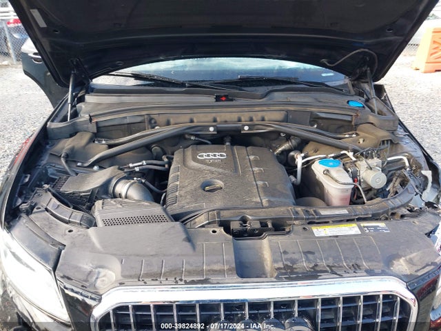 Audi Q5 2.0t Premium 2017 WA1M2AFP4HA073510 Image 10