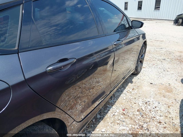 Chrysler 200 S 2015 1C3CCCDG7FN644446 Image 6