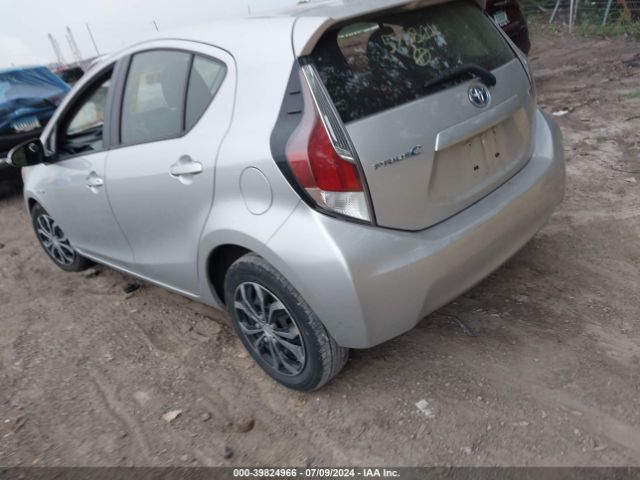 JTDKDTB38F1579814 Toyota Prius C Two
