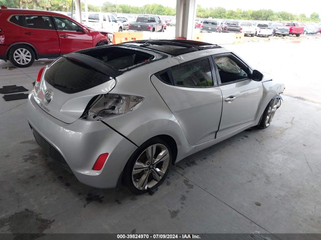 Hyundai Veloster Value Edition 2017 KMHTC6AD6HU319752 Image 4