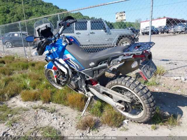 2022 APRILIA TUAREG ZD4XBUA03NS000069 Photo 2
