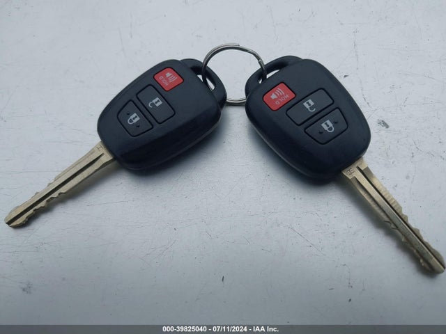 Toyota Rav4 Xle 2015 2T3WFREV9FW167897 Image 11