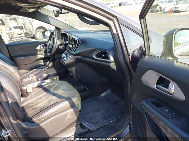 2C4RC1BG9JR293399 Chrysler Pacifica Touring L