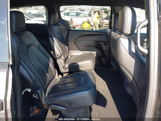 2C4RC1BG9JR293399 Chrysler Pacifica Touring L