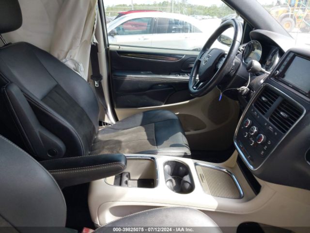 2C4RDGCG7KR530066 Dodge Grand Caravan Sxt