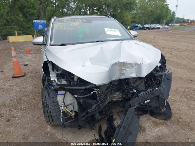 KM8J33A22HU559935 Hyundai Tucson Value