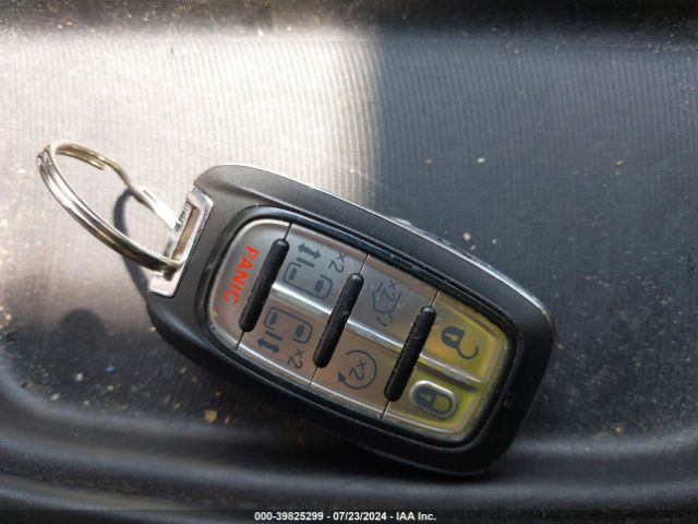 2C4RC1DG4MR532441 Chrysler Voyager Lxi
