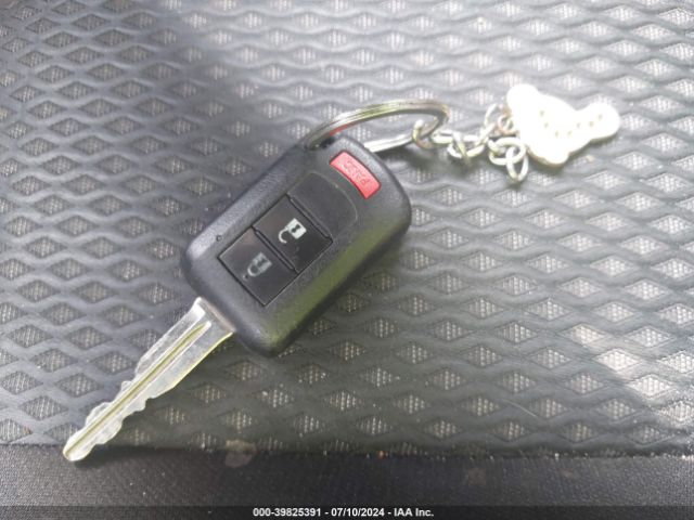 JA4AZ3A30JZ037111 Mitsubishi Outlander Es