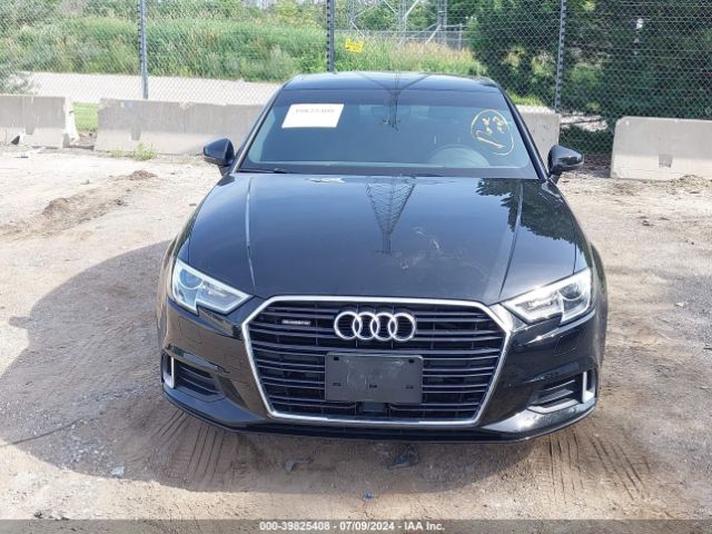 WAUBEGFF5KA097513 Audi A3 45 Premium
