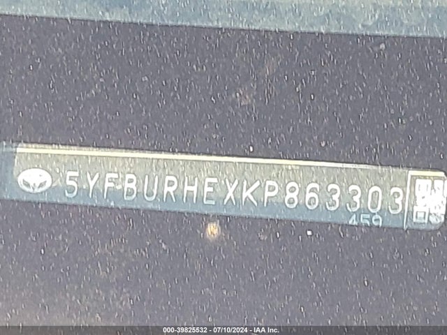Toyota COROLLA SE 2019 5YFBURHEXKP863303 Image 18