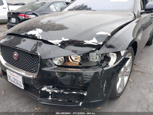SAJAE4BG2HA964534 Jaguar Xe 25t Prestige