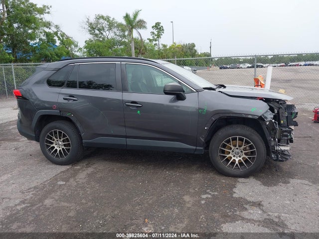 Toyota RAV4 LE 2019 2T3H1RFV4KW040975 Image 13