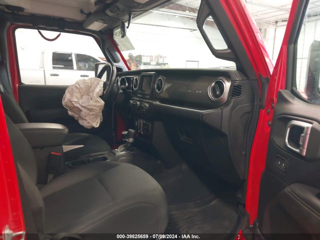 1C4HJXEN5LW203674 Jeep Wrangler Unlimited Sahara 4x4