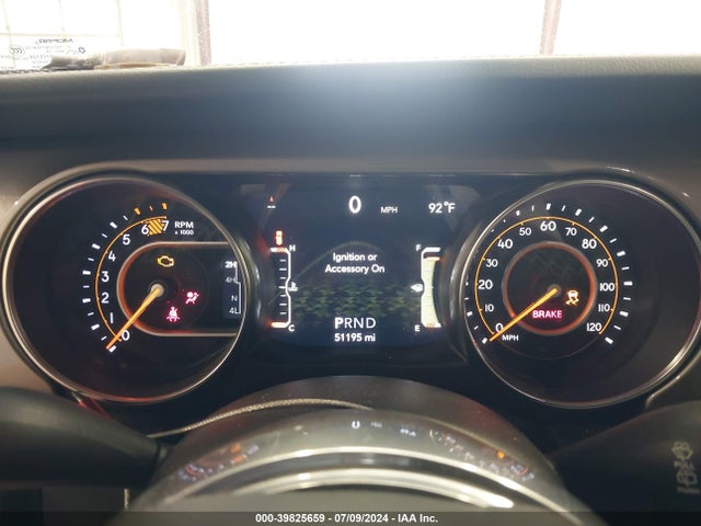 1C4HJXEN5LW203674 Jeep Wrangler Unlimited Sahara 4x4