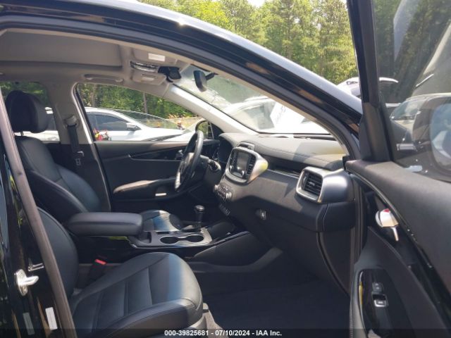 5XYPKDA52GG107467 KIA Sorento 3.3l Sx