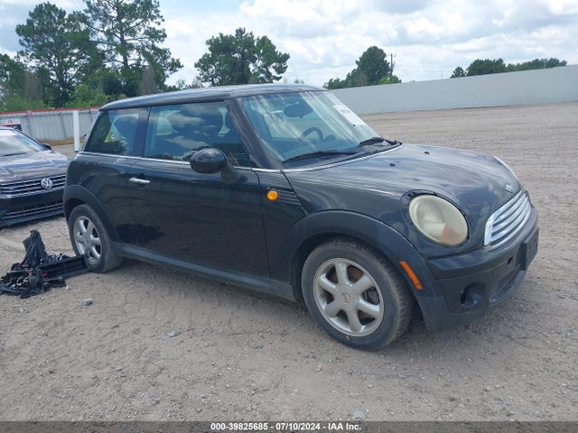 2009 MINI COOPER WMWMF33589TW77427 Photo 0