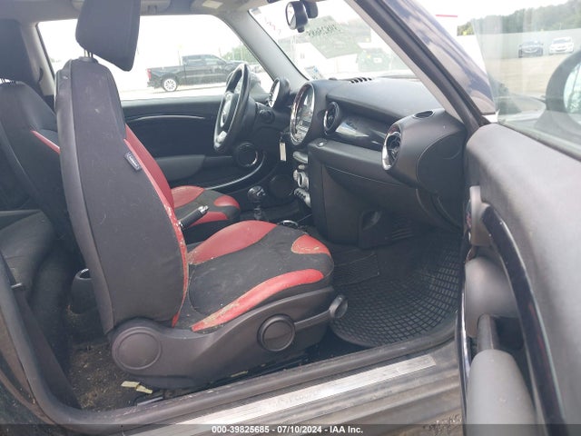 2009 MINI COOPER WMWMF33589TW77427 Photo 4