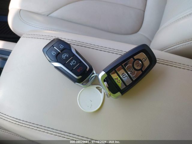 5LMCJ1A92FUJ38016 Lincoln MKC