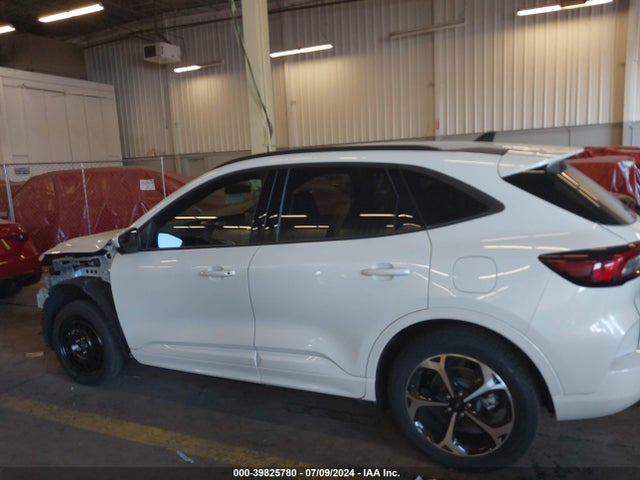 Ford Escape St-line Select 2023 1FMCU9NA7PUB13532 Image 15