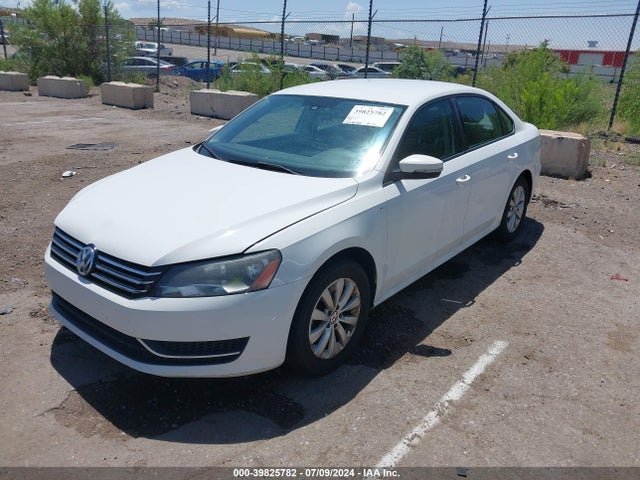 1VWAT7A37FC002118 Volkswagen Passat 1.8t Wolfsburg Edition