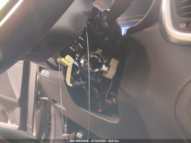 5XYPG4A38JG410373 KIA Sorento 2.4l Lx