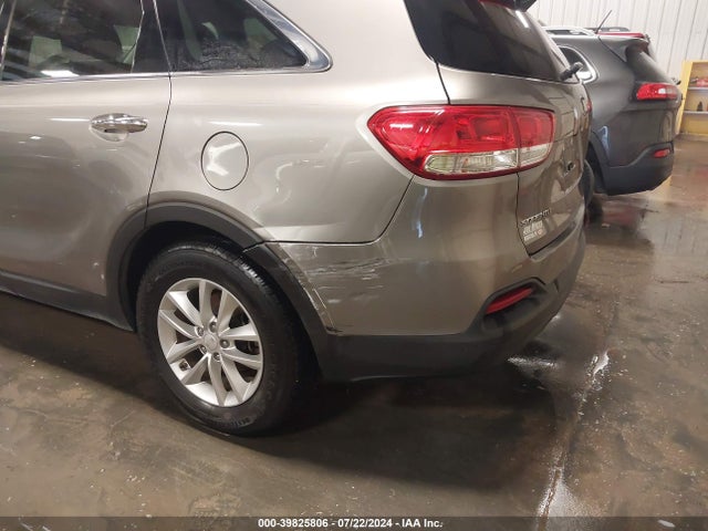 5XYPG4A38JG410373 KIA Sorento 2.4l Lx
