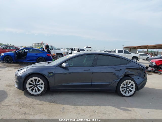 Tesla Model 3 Rear-wheel Drive 2022 5YJ3E1EA2NF241122 Image 13