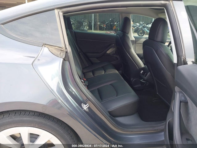 Tesla Model 3 Rear-wheel Drive 2022 5YJ3E1EA2NF241122 Image 8