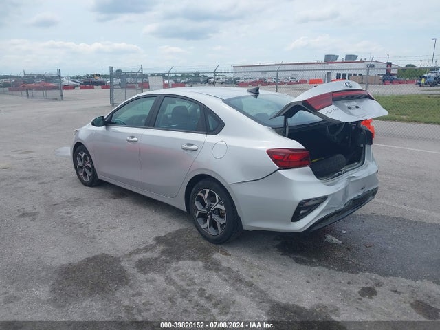 KIA Forte Lxs 2021 3KPF24AD3ME295184 Image 3